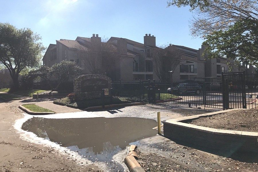 1st image of 10855 Meadowglen Ln APT 1124