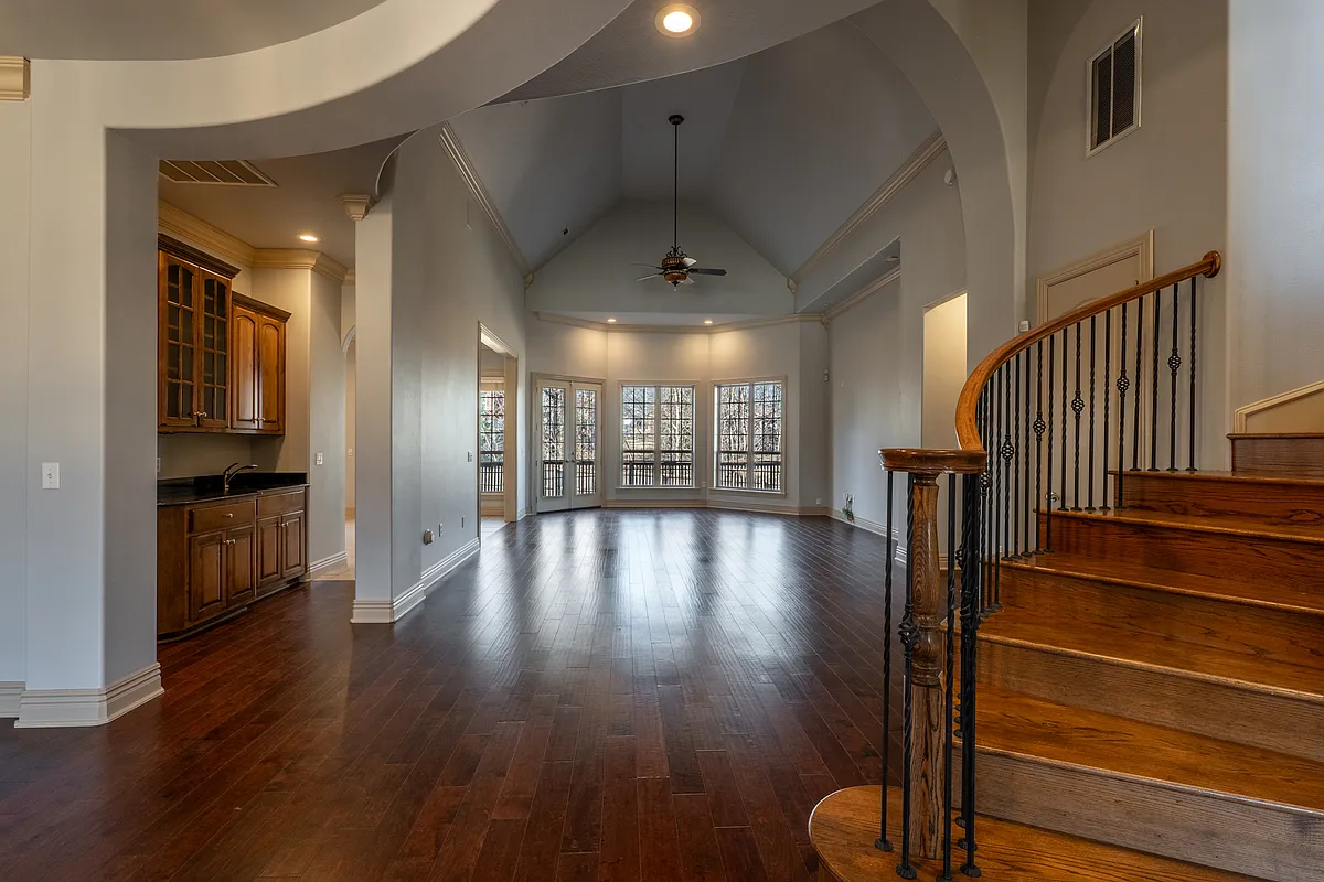 Building Photo - 5106 S Sloan Cir