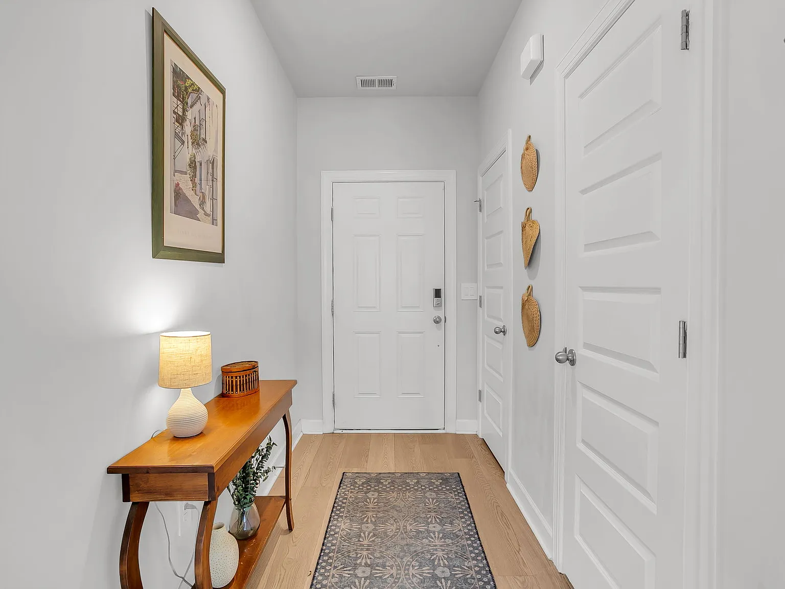 3 bed, $2,300 — Photo 4