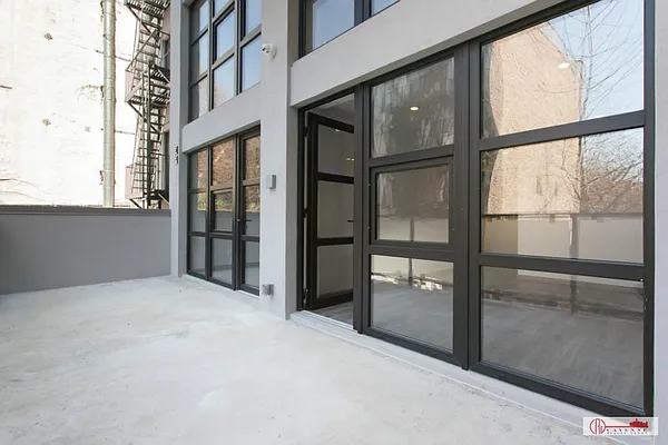 Rented by Cayenne Realty Group | media 7