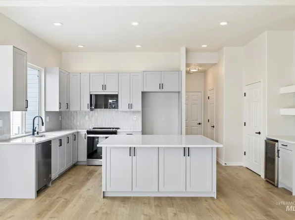 10485 W Sawtail St, Boise, ID 83714