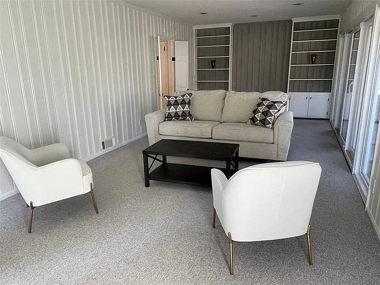 370 Herrington Dr NE — Photo 33