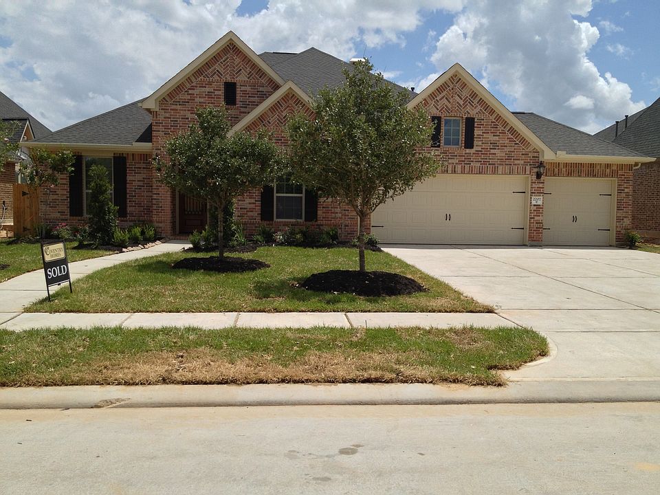 1st image of 2207 Draycutt Dr