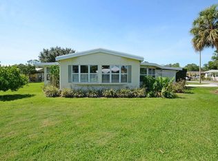451 Fox Run Blvd, Tavares, FL 32778