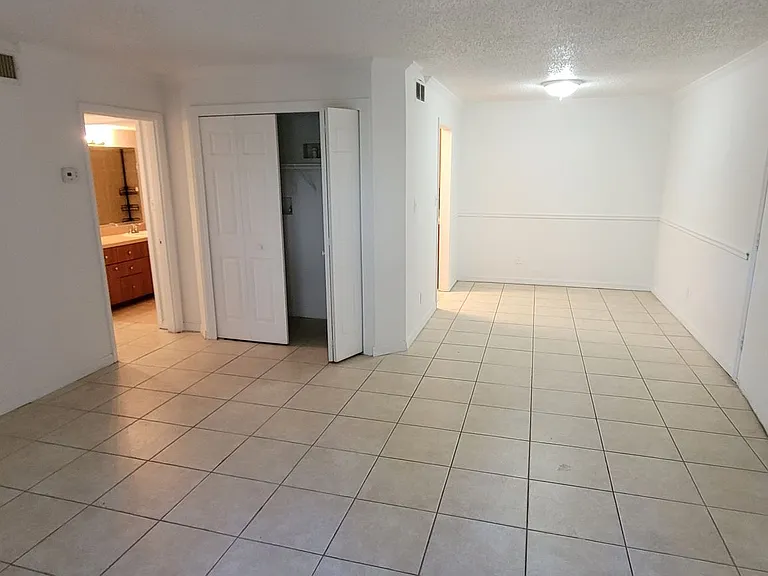 415 Wymore Rd #102 — Photo 9