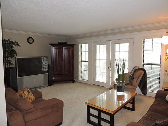 4th image of 4727 Jarboe St APT 84