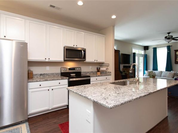 200 Durham St, Smithfield, VA 23430