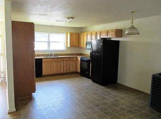 418 S Division St, Suffolk, VA 23434