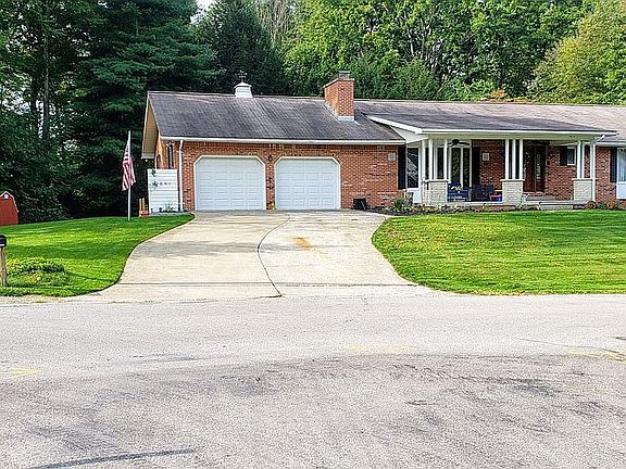 2nd image of 11891 Oakmont Dr