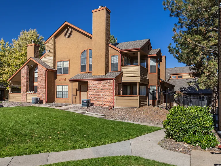 Winridge Apartments and Townhomes — Photo 5