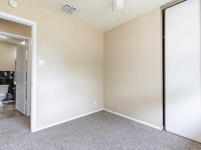9643 Bratton Dr — Photo 17