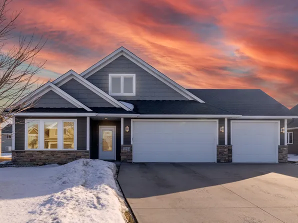 1214 Tikalsky St SE, New Prague, MN 56071