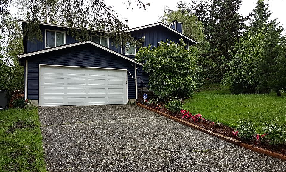 2nd image of 19225 SE 48th Pl