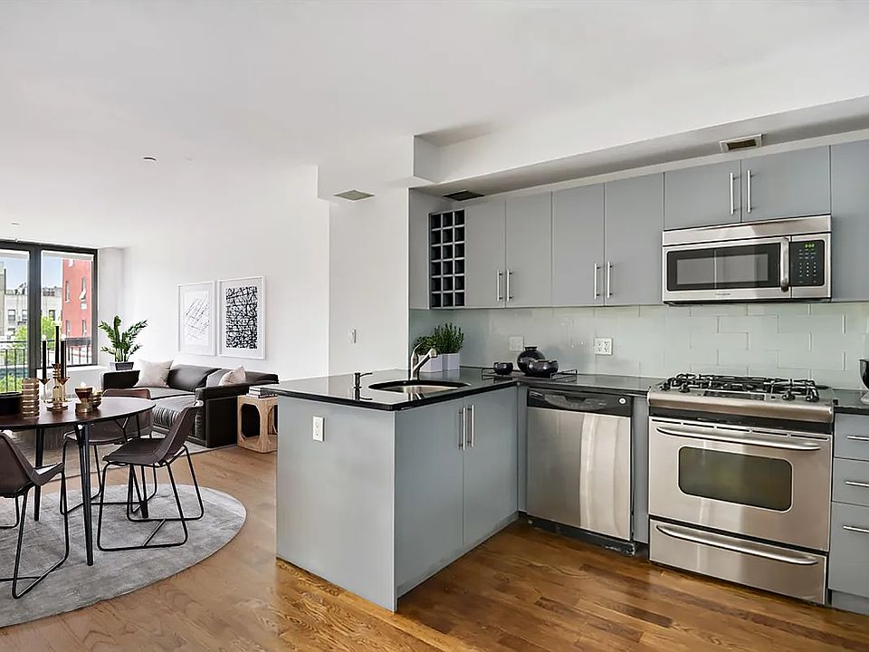 1st image of 643 E 11th St #8