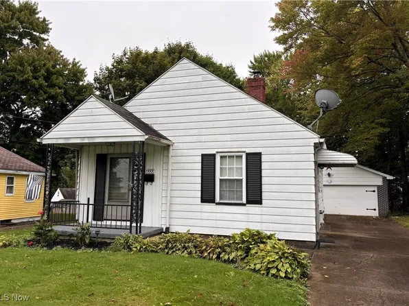 1933 Ridgelawn Ave, Youngstown, OH 44509