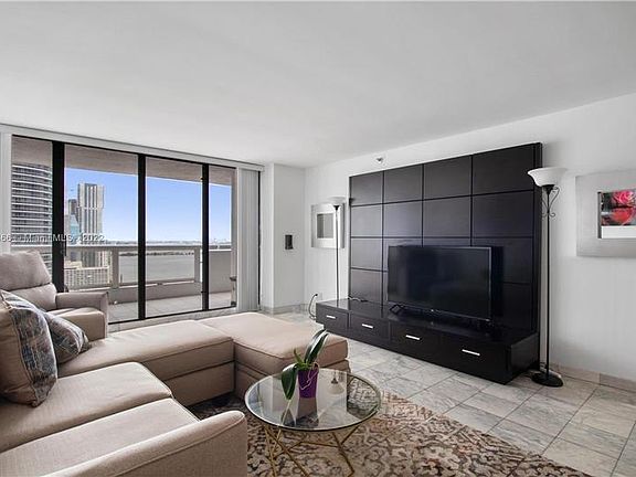 3rd image of 1717 N Bayshore Dr APT 3548