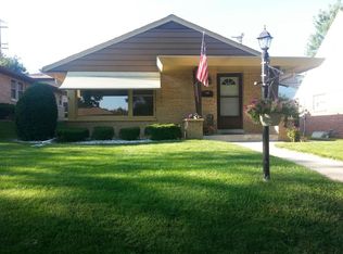 10726 W York Pl, Wauwatosa, WI 53222