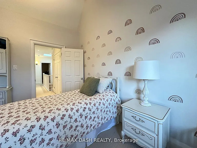 24 Berkshire Ave — Photo 34