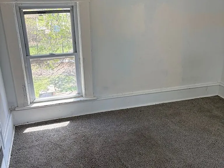 408 Oak Ave #B — Photo 6