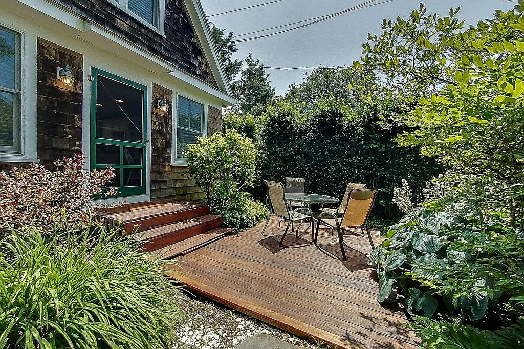 2 bed, 925 sqft, $1,950 — Photo 2