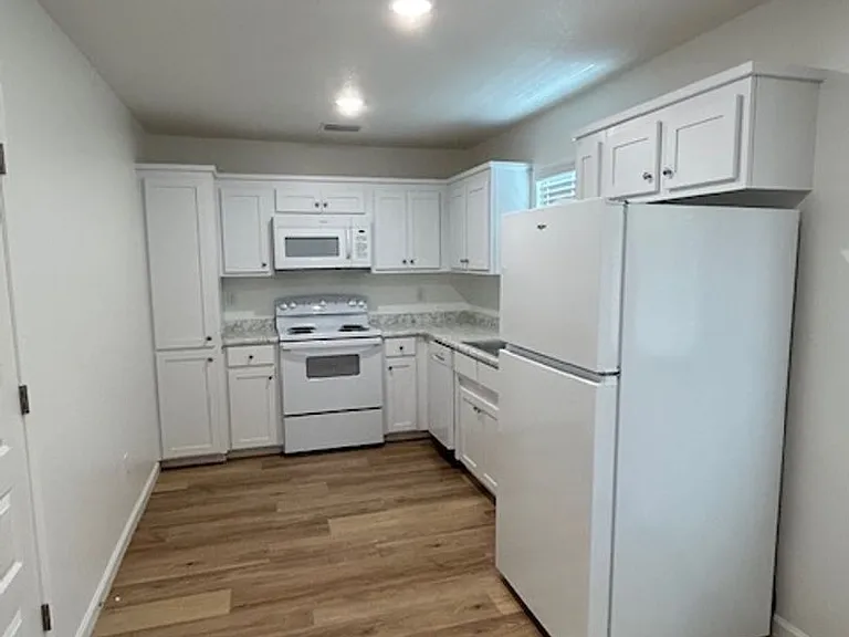 312 Tomlinson Dr — Photo 6