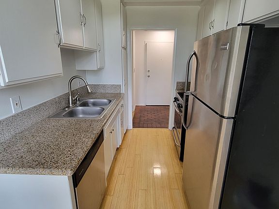 5th image of 9801 Tabor St #206A