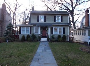 24 Henry St, Glen Rock, NJ 07452