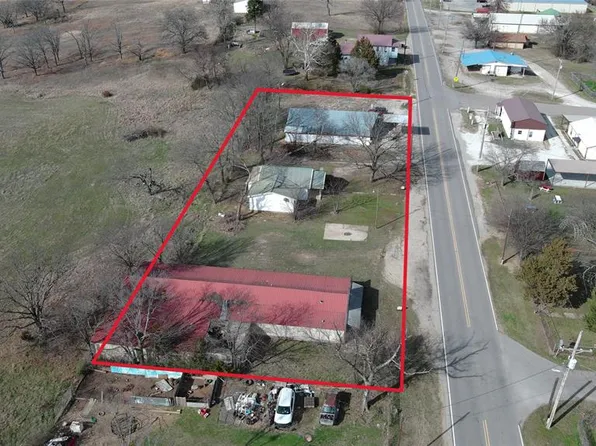 103 S Shawnee St, Okemah, OK 74859