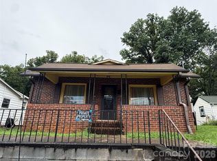 426 Bouchelle St, Morganton, NC 28655