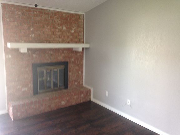 5th image of 2207 Lamplight Dr