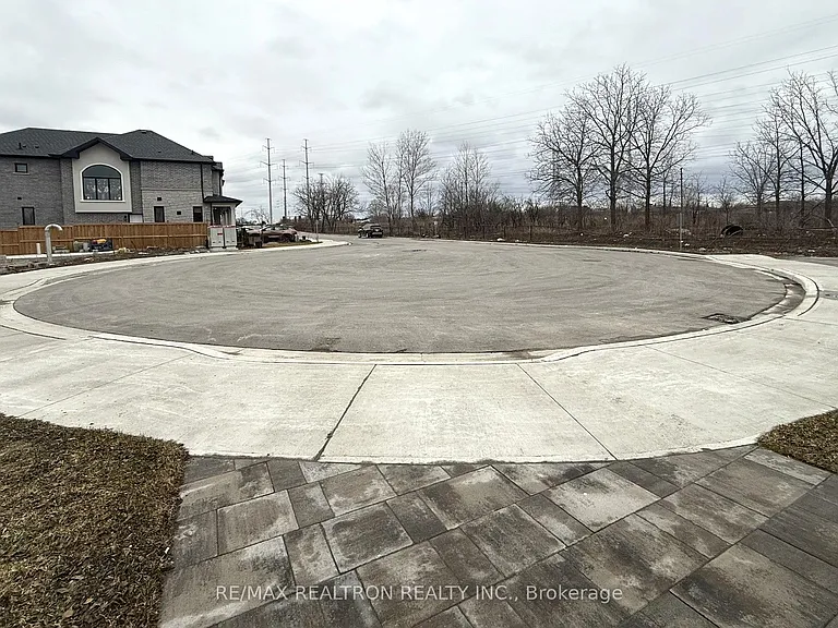 54 Chelliah Ct #LOWER — Photo 26