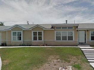 3199 Center St, Riverside, CA 92501