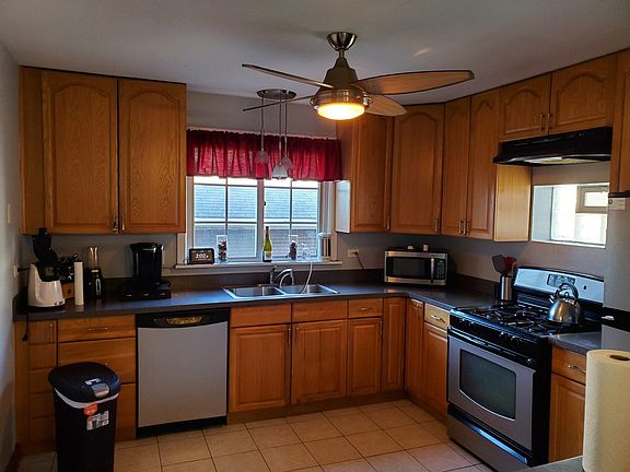 5th image of 2743 N 73rd Ct