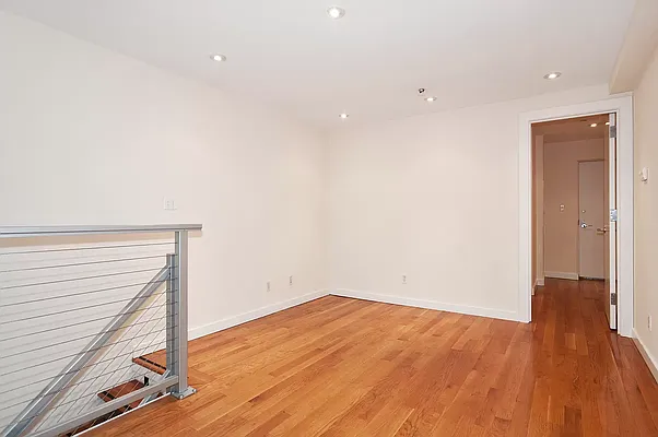 Rented by Compass | media 10