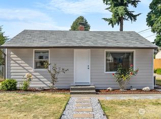 810 S 195th St, Des Moines, WA 98148