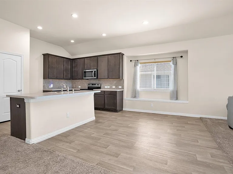 223 Shoreview Dr — Photo 15