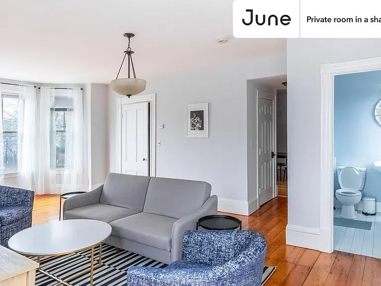 337 Central St #D — Photo 8