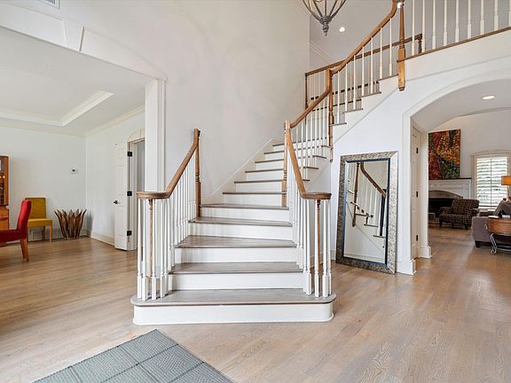 4th image of 2844 Waterleaf Dr