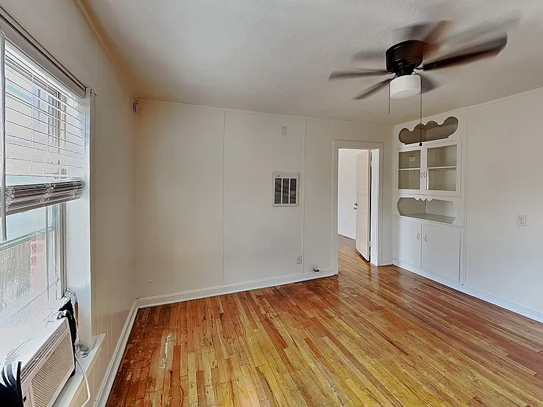 3333 W 5th St — Photo 11