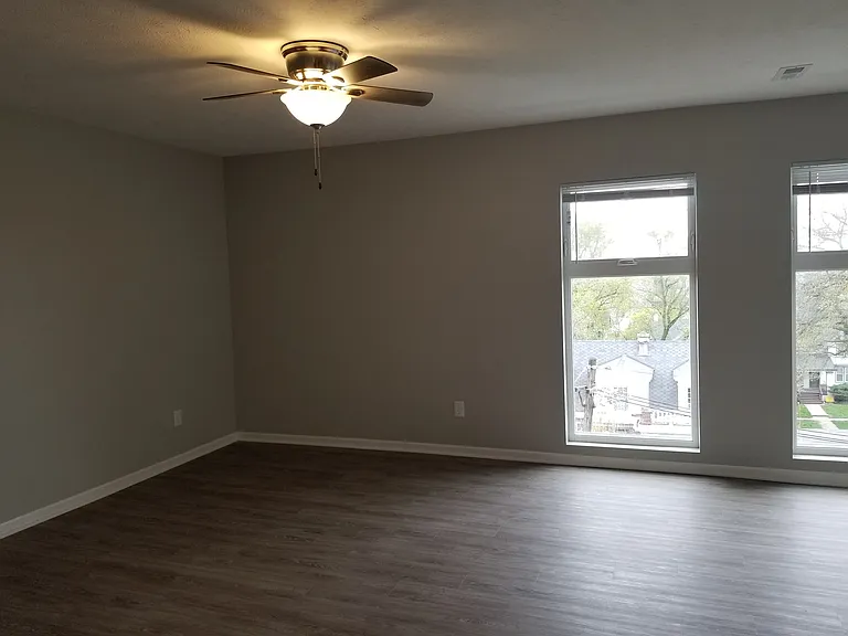 4811 Chicago St — Photo 6