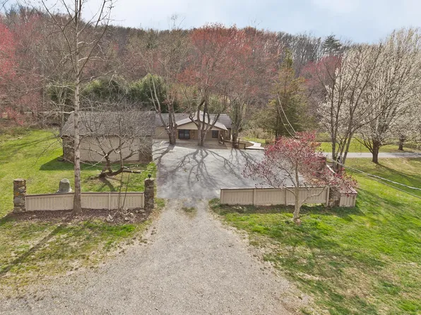 25 Little Knob Rd, Asheville, NC 28803