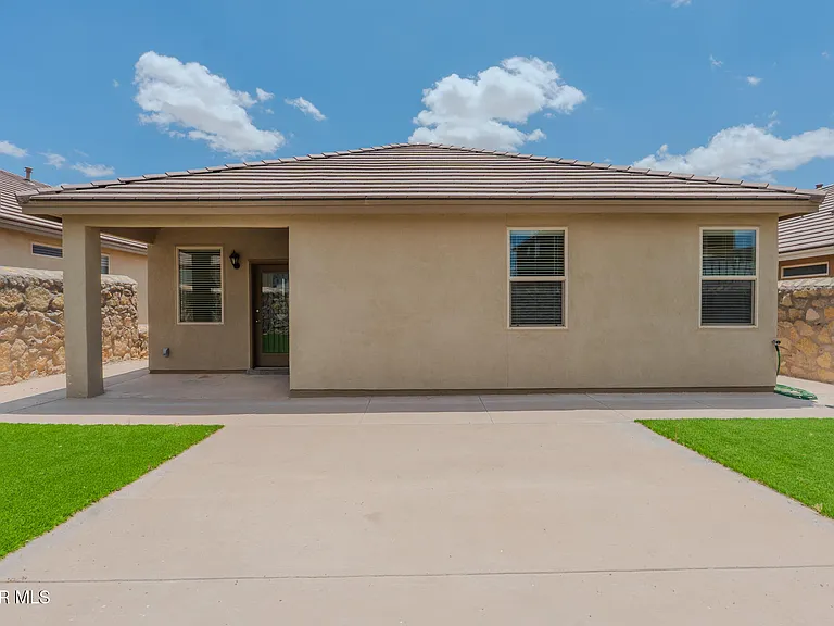 12485 Knightsbridge Dr — Photo 44