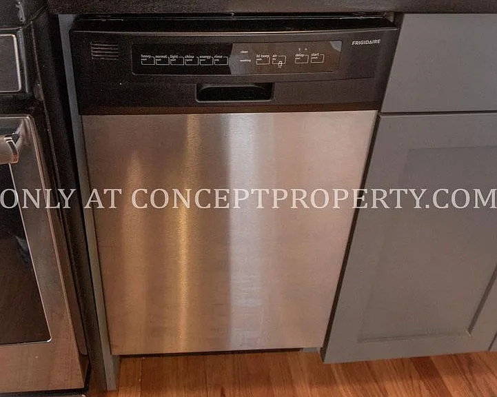 Scarsdale — Photo 31