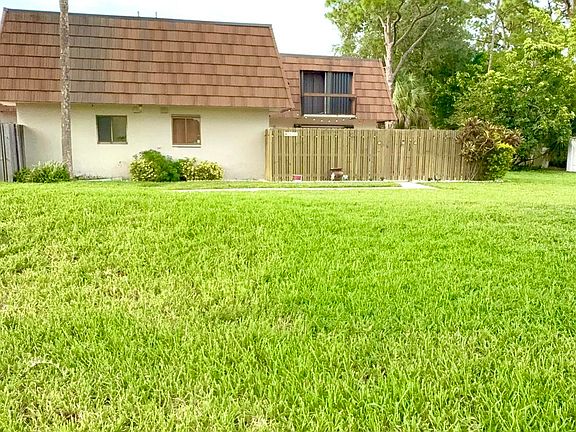 2nd image of 4051 PALM BAY Circle #D