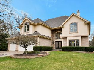 140 Los Lagos Dr, Bloomingdale, IL 60108