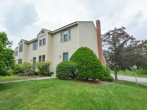 96 Apache Way Unit 96, Tewksbury, MA 01876