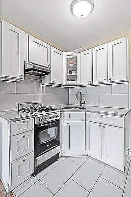 311 E 75th St #5G — Photo 4