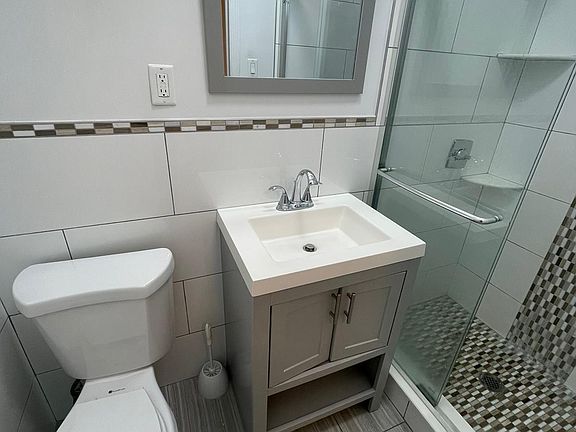 5th image of 4381 De Reimer Ave #1
