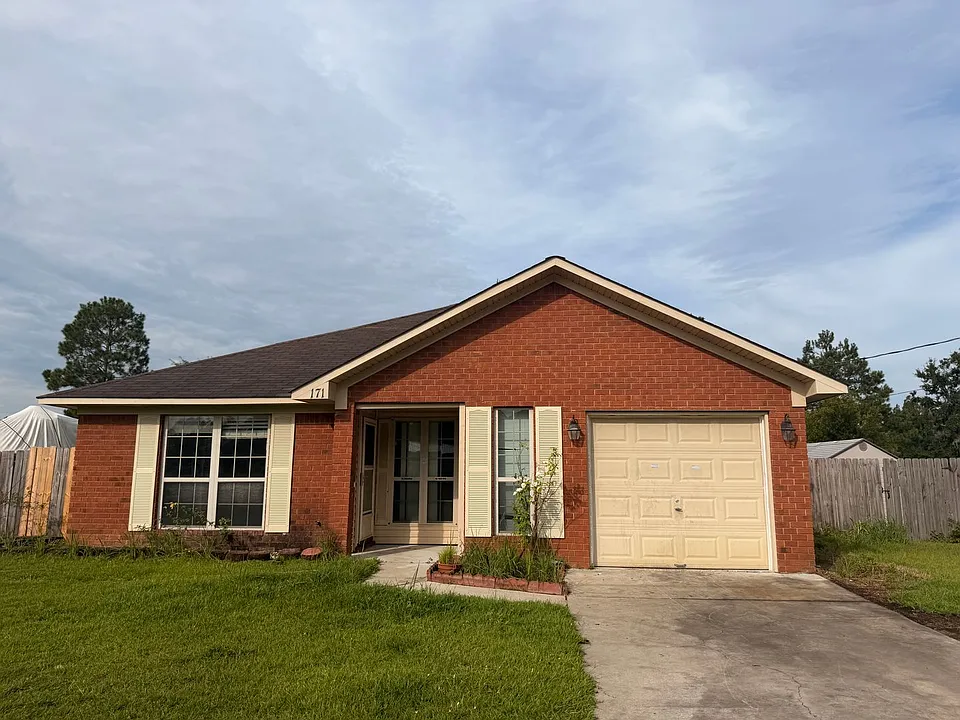 171 Burnt Pines Rd NE