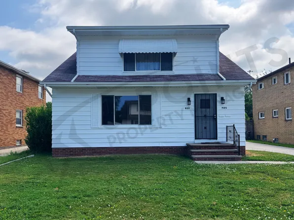 927 E 216th St #1, Cleveland, OH 44119